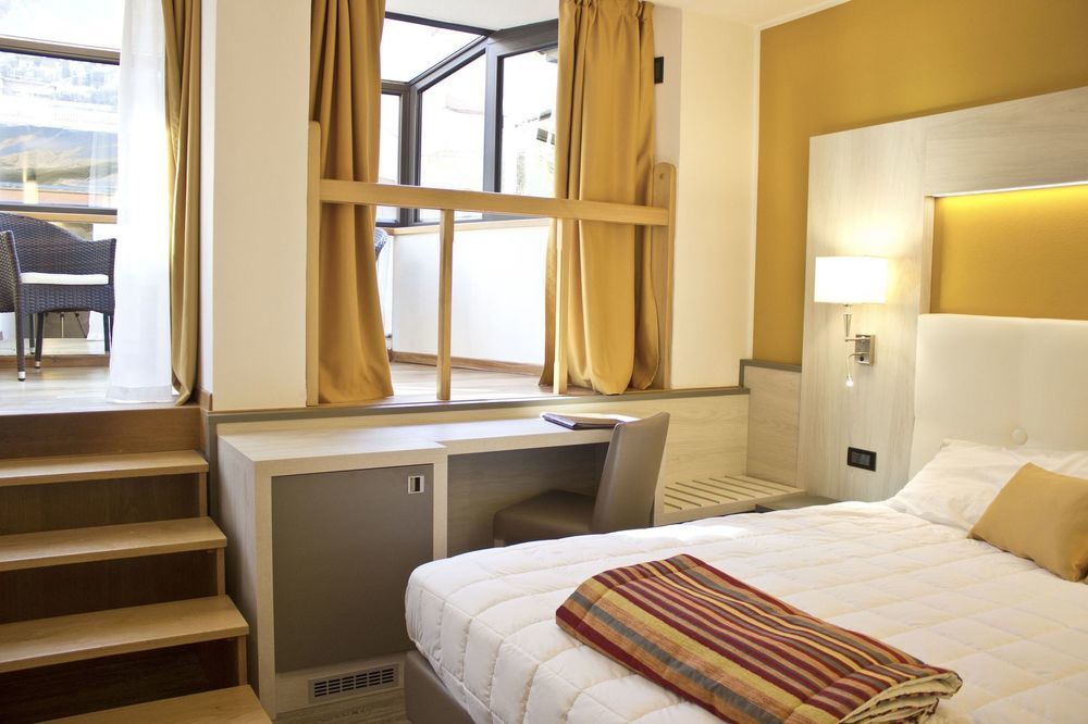 Hotel Dolomiti 3*